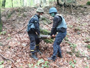 Відголоски війни краяни знаходять щороку, а піротехніки знищують їх